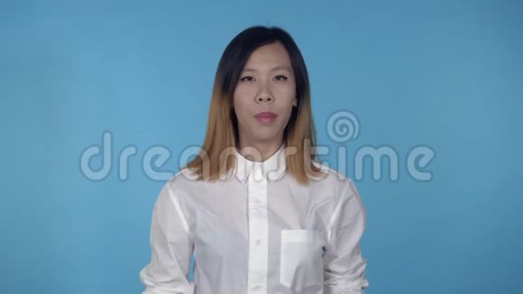 漂亮的韩国女傻瓜视频的预览图