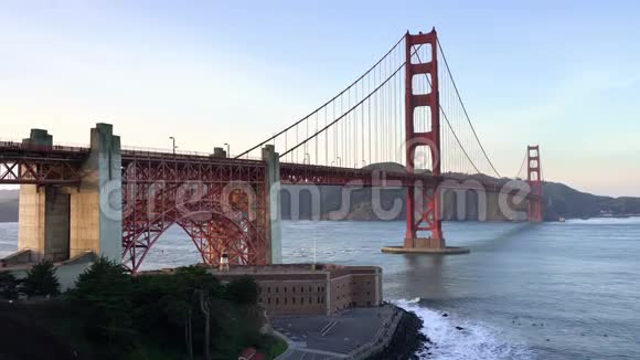 旧金山天空背景金门大桥视频的预览图