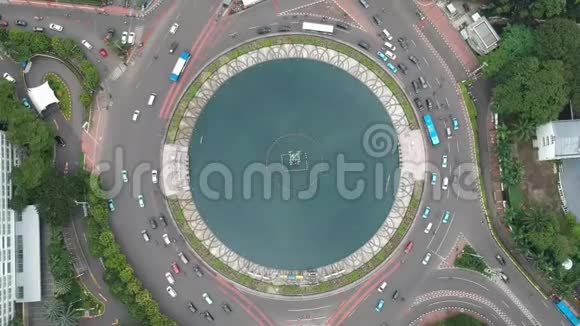印度尼西亚雅加达塞拉马特大唐纪念碑空中拍摄视频的预览图