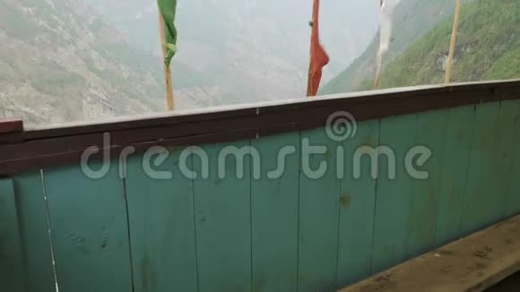 从尼泊尔的高海拔修道院村庄普罗克马纳斯鲁电路跋涉视频的预览图
