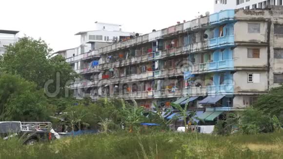 亚洲的贫民窟泰国贫困地区芭堤雅宿老贫困视频的预览图