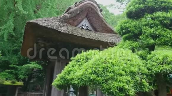 镰仓寺中的日本钟视频的预览图