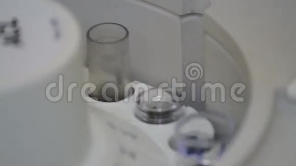 血液测试的物质视频的预览图