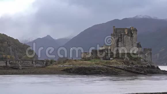 爱尔兰多南城堡在秋季的一天多尼苏格兰联合王国视频的预览图