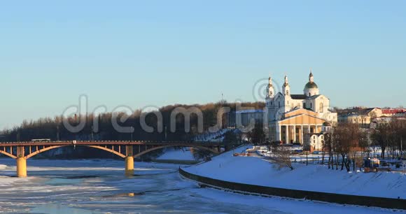维捷布斯克白俄罗斯冬景圣地大教堂国家学术戏剧剧院命名为雅库布科拉斯视频的预览图
