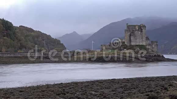 爱尔兰多南城堡在秋季的一天多尼苏格兰联合王国视频的预览图