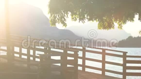马吉奥尔湖阳光明媚的早晨视频的预览图