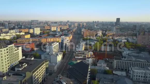 早晨莫斯科城市景观鸟瞰视频的预览图