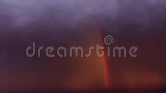 有闪电反射的电影风暴云视频的预览图