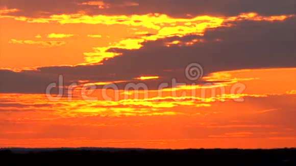 堪萨斯州上空的日落视频的预览图