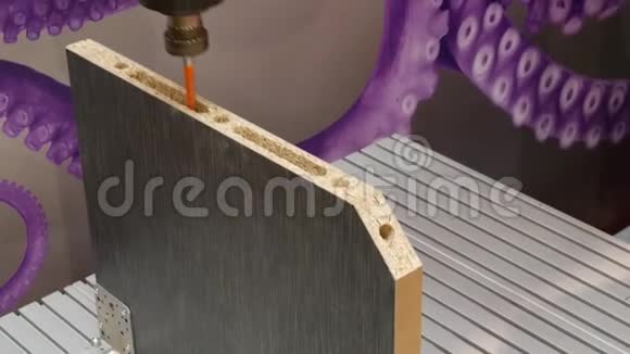 机床机械臂在工业制造中的应用视频的预览图