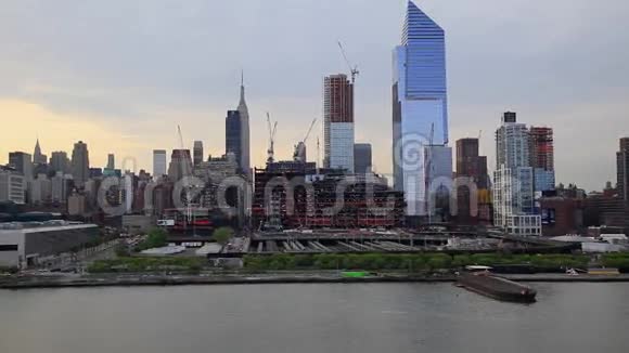 曼哈顿海滨公园视频的预览图