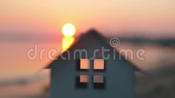 日落时室外房屋模型视频的预览图