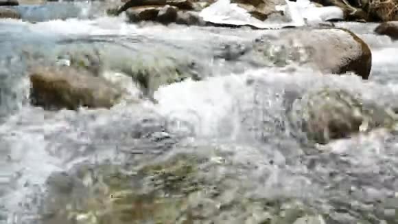 河落山视频的预览图