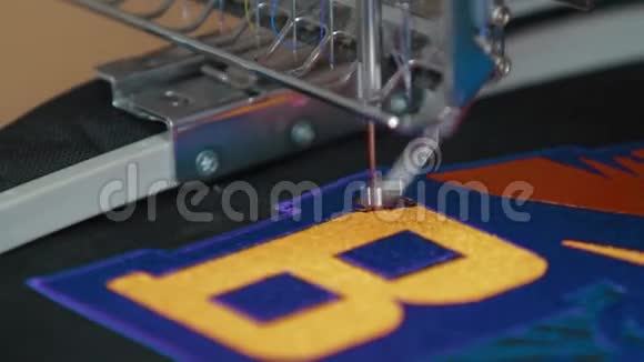 电脑绣花工业缝纫视频的预览图