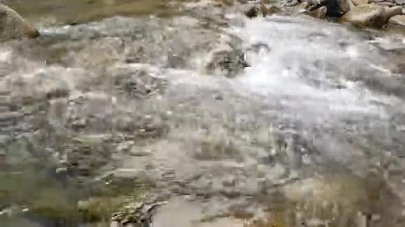 河落山视频的预览图