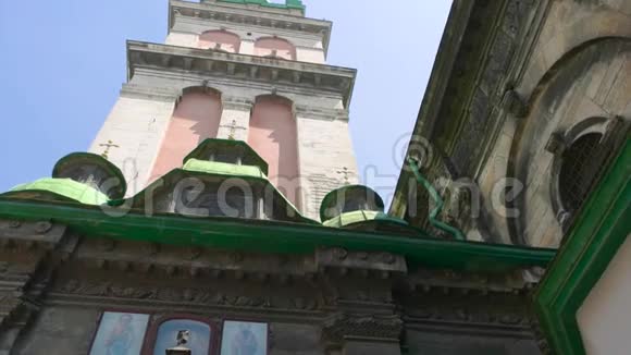 天空利沃夫的休眠教堂视频的预览图