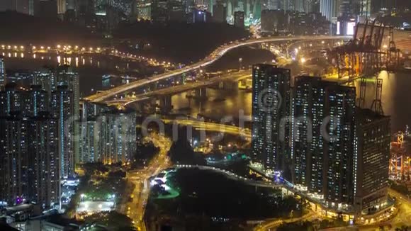 香港的夜间交通中断视频的预览图