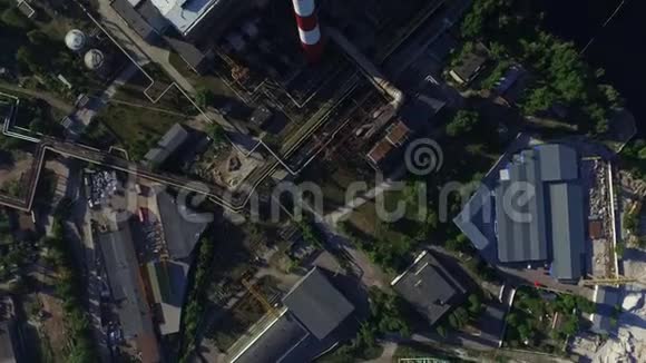 俯视工业厂区火电厂工业管道视频的预览图