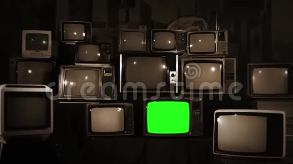 许多TVS与绿色屏幕塞皮娅托内视频的预览图