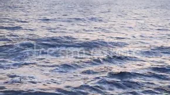 海面夏季波浪背景股票地平线上奇异的水景观天然热带水上乐园视频的预览图