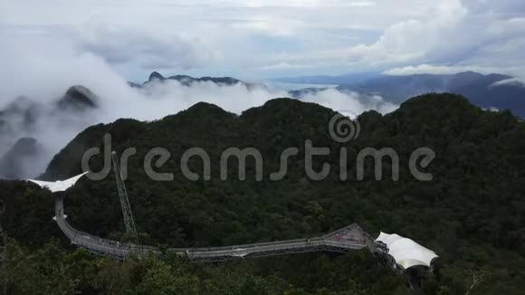 马来西亚兰卡维岛的天空桥和缆车视频的预览图