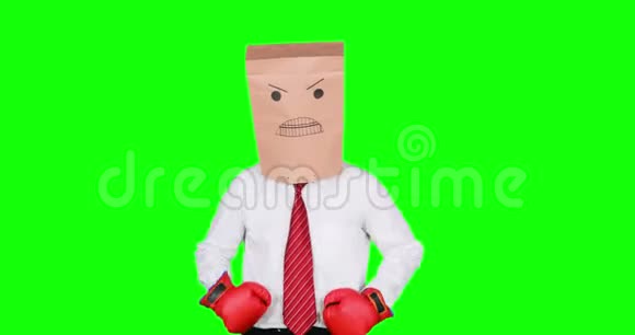 愤怒的匿名商人戴着拳击手套视频的预览图