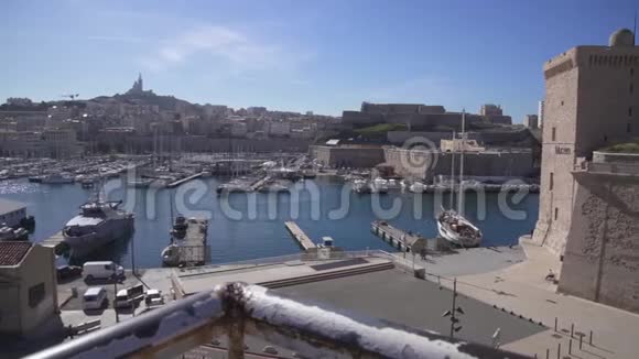 马赛维约港和圣母院录像4K视频的预览图