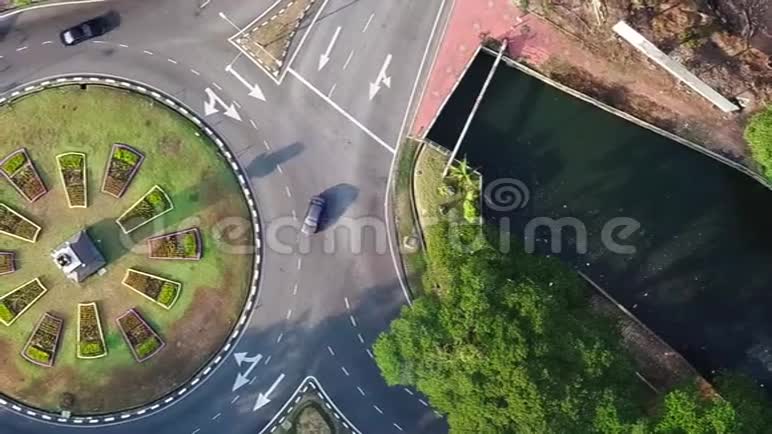 围绕马来西亚奥莱尔西塔的空中景色视频的预览图