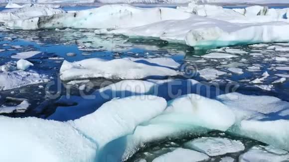 冰山湖冰岛冰泻湖无人机视频的预览图