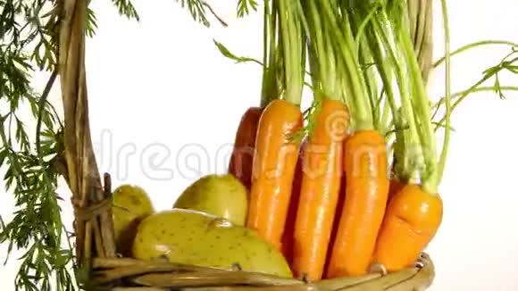 胡萝卜和土豆视频的预览图