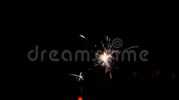 新年的晚上斯巴克尔视频的预览图