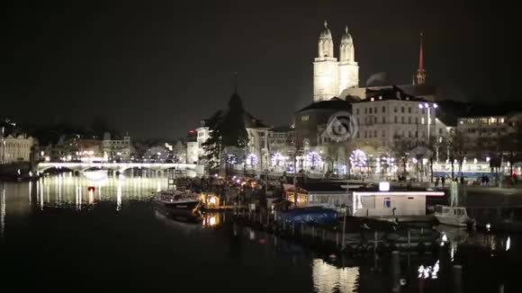 欧洲城市之夜的全景视频的预览图