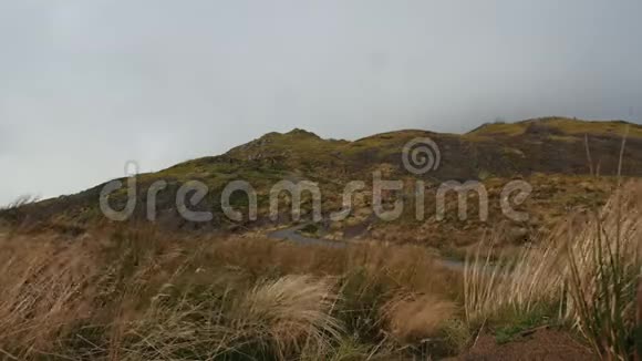 英国苏格兰高地山区游客视频的预览图