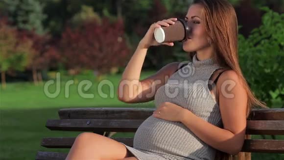 怀孕喝茶视频的预览图