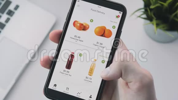 使用智能手机应用程序在线订购食物视频的预览图