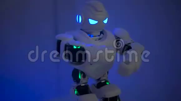 机器人舞蹈和俱乐部灯视频的预览图