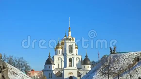 东正教教堂的钟视频的预览图