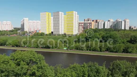 Khimki市Levoberezhnyy区的城市景观俄罗斯视频的预览图