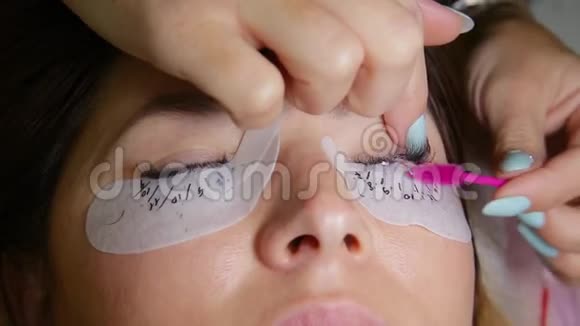 睫毛延长程序女人眼长睫毛视频的预览图