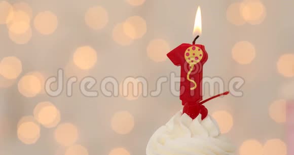 生日蛋糕加奶油霜第一视频的预览图
