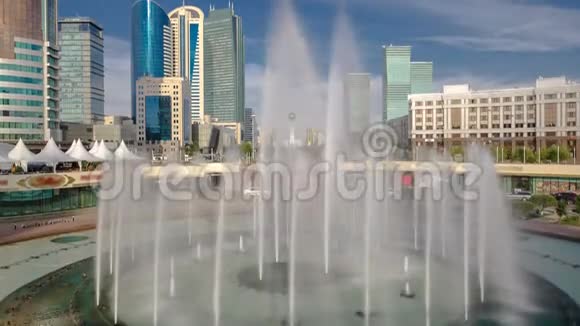 音乐喷泉和新的商业区时间从桥在阿斯塔纳视频的预览图