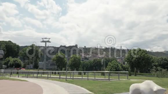 格鲁吉亚首都第比利斯的索道视频的预览图