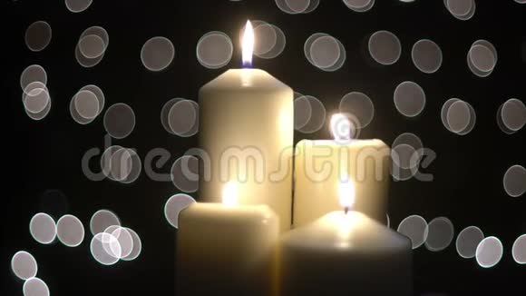 四支白色蜡烛与波克光视频的预览图