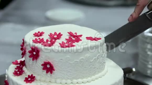 切结婚蛋糕视频的预览图