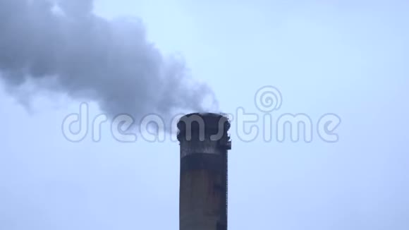 环境污染有烟的管道视频的预览图