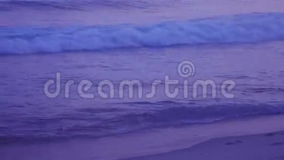 伊帕内马海滩日落倒影视频的预览图
