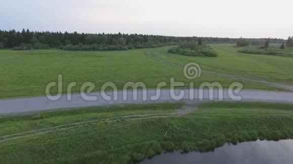 西伯利亚森林景观鸟瞰图视频的预览图