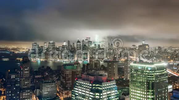 纽约曼哈顿街头夜云夜时光视频的预览图