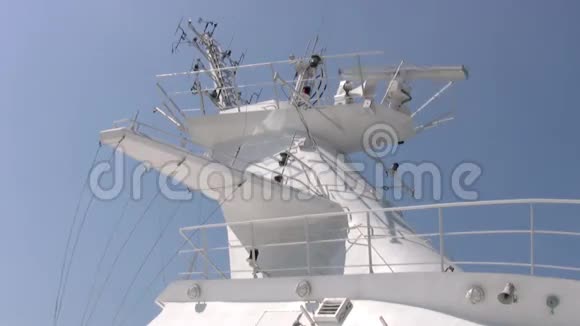 一艘大船上的雷达视频的预览图